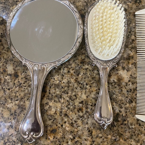 Vintage Victorian Silver Ornate Repousse’ Vanity Mirror, Brush, and Comb Set - Picture 12 of 16